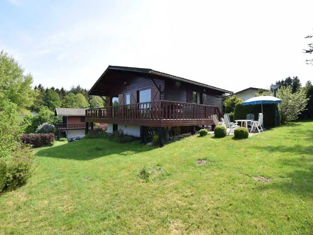 Comfortable Cottage Near Lake Cherapont