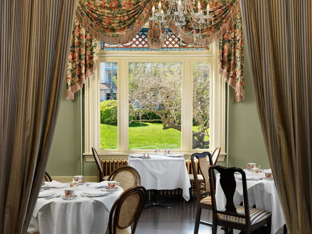 Pendray Inn and Tea House