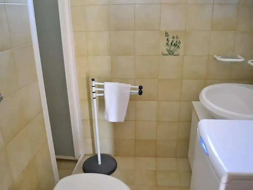 Apartment Near The Beach With Air Conditioning Pets Allowed
