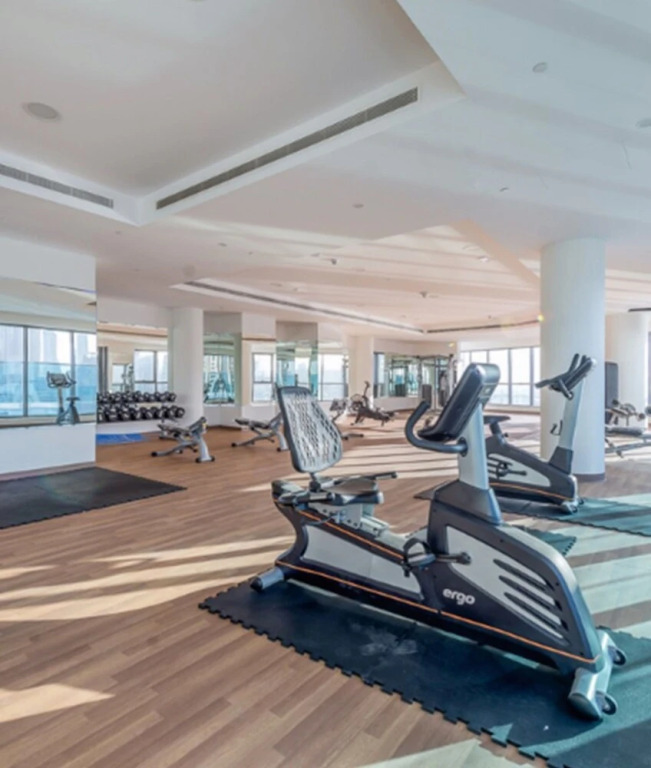Business Bay 1BR Canal View Rooftop Pool - 360 vacation