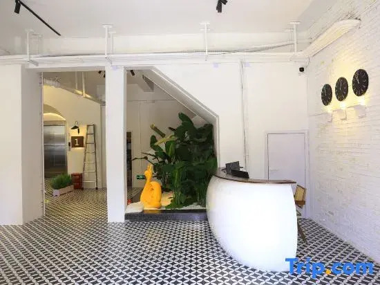 Wojuju Suites (Nanmenwan Branch)