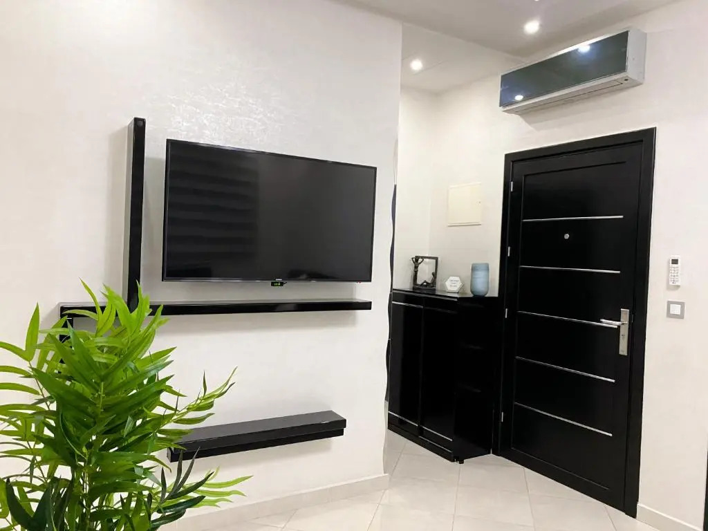 Luxurious apartment close to the sea