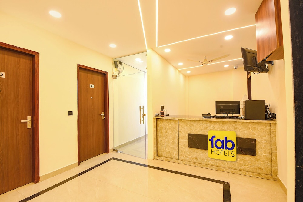 Fabhotel Pvs Grand