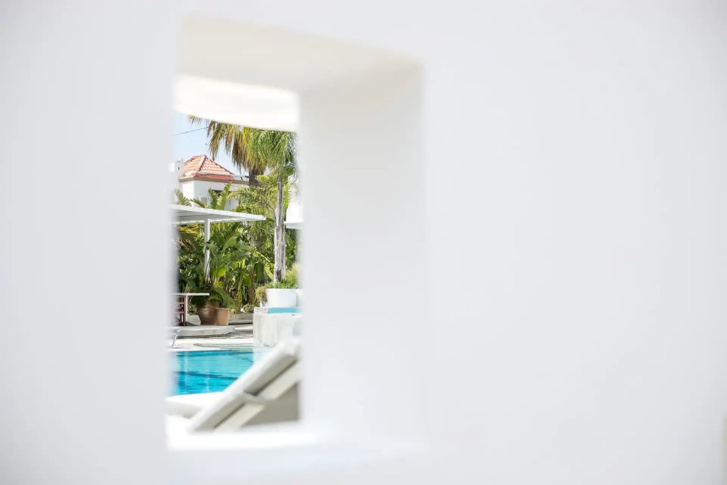 Tinas Plus Hotel