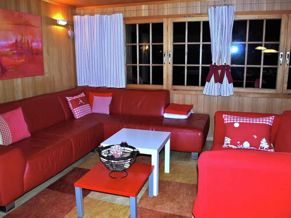 Mountain Chalet With Garden & Parking in Grindelwald