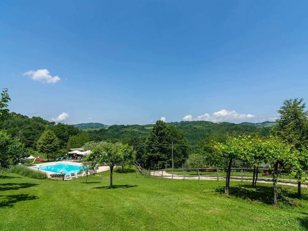 Farmhouse in hilly area in Gubbio with pool