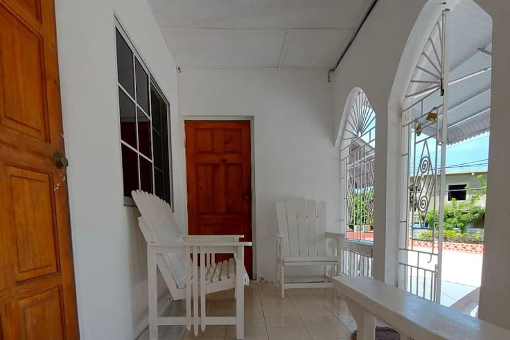 Charming 1-bedroom House in St Thomas Jamaica