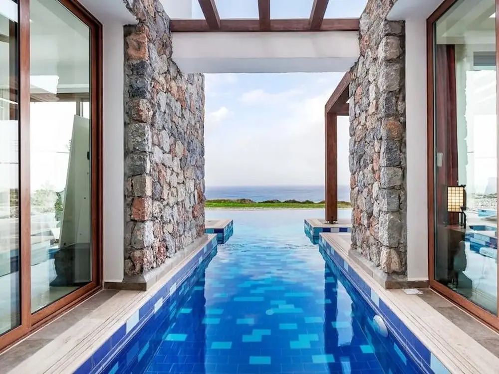 Luxurious Villa With Breathtaking Seaview