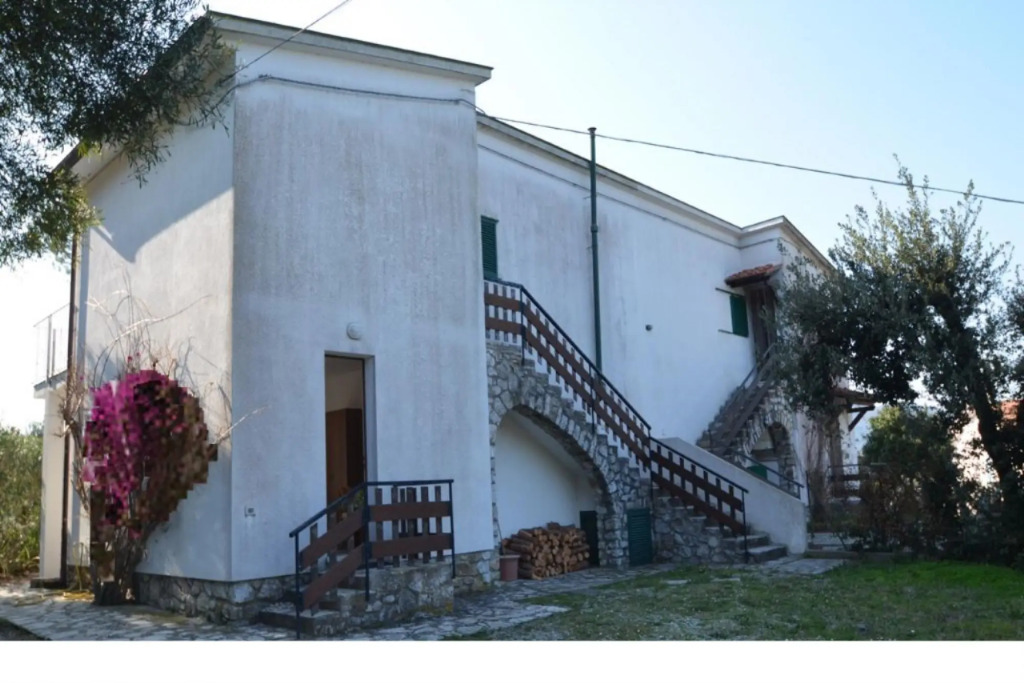 Two roomaApartment in four-family villa.-CALANCHIOLE 1