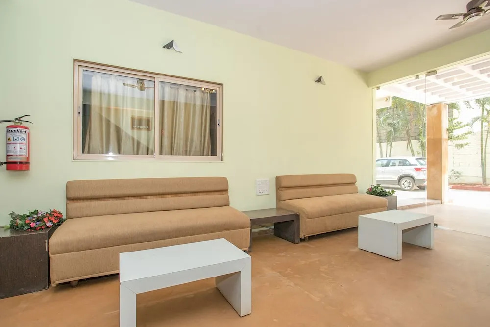 OYO 12525 Aditya Inn