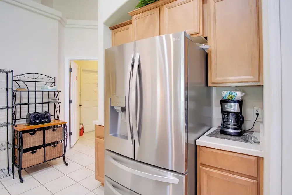 Sunny Villa w/ Lanai: 17 Mi to Disney