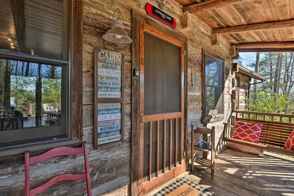 Cabin Near Boone w/ Hot Tub & Mountain Views