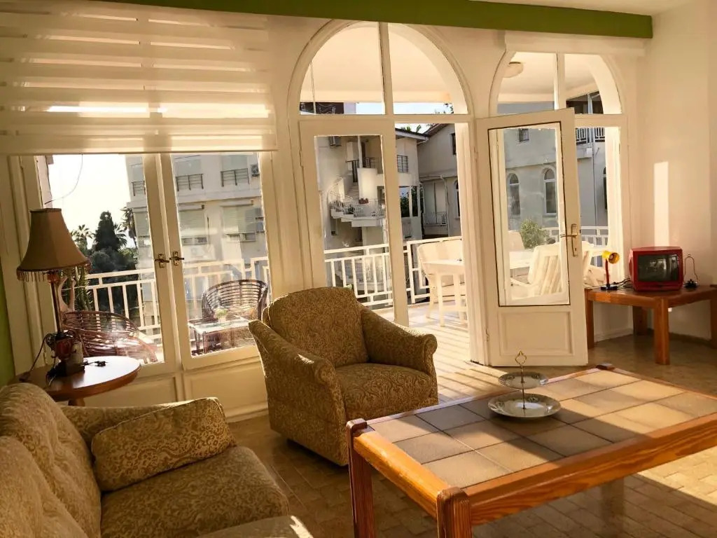 SEASİDE APARTMENT m and b house