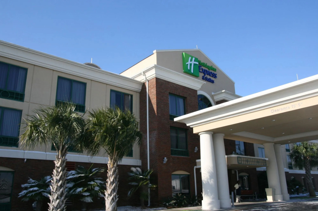 Holiday Inn Express & Suites Florence I-95 & I-20 Civic Ctr by IHG