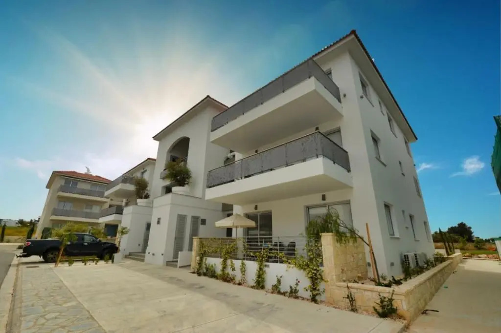 Mythical Sands ground floor apartment for 6 persons