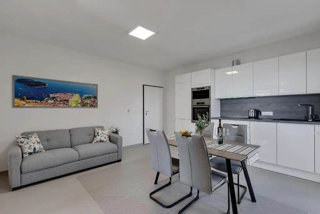 Family friendly apartments with a swimming pool Podgora, Makarska - 18920