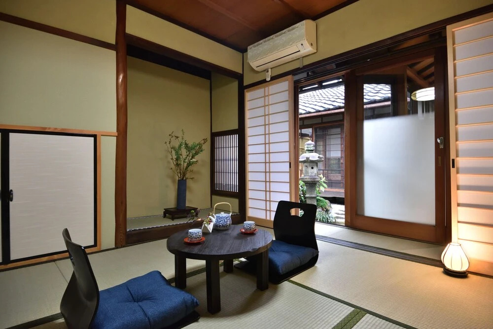 Rakusuian