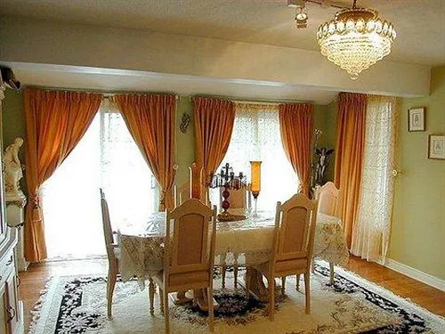 Three Diamond Inn