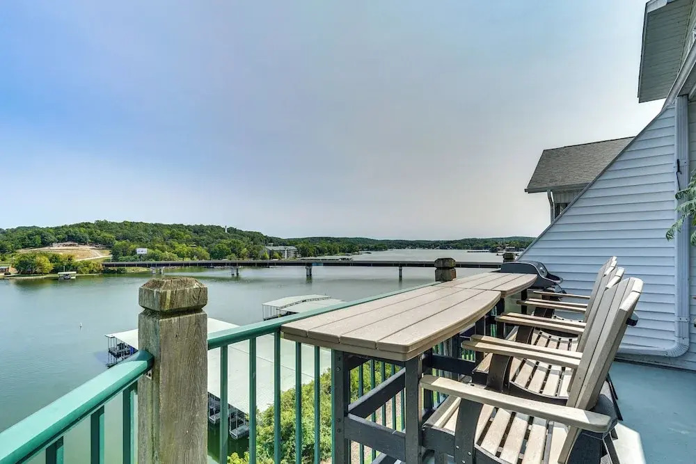 Lakefront Camdenton Condo Near Ha Ha Tonka