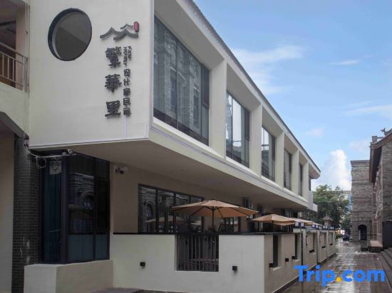 See Again Bustling Neighborhood(See Pingyao Theater Store Again)