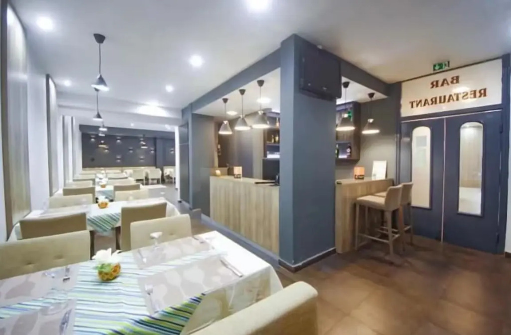 Hotel Nina