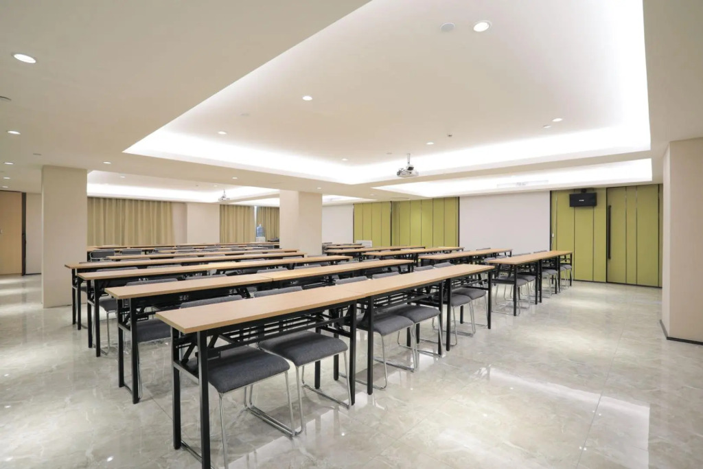 Ji Hotel Urumqi Youhao Mingyuan Hotel