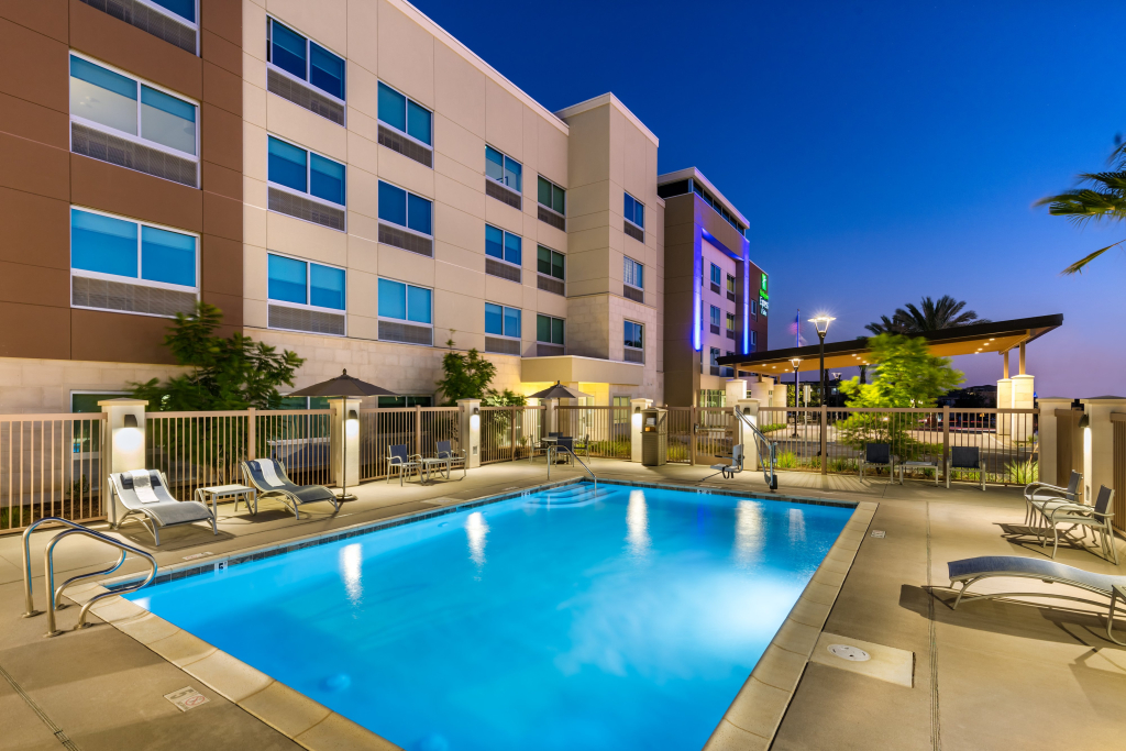 Holiday Inn Express & Suites - Moreno Valley - Riverside by IHG