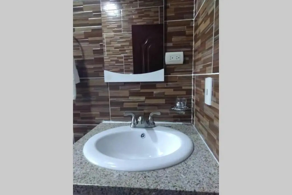 Apartamento de una habitacion ,con wifi Luz 24/7
