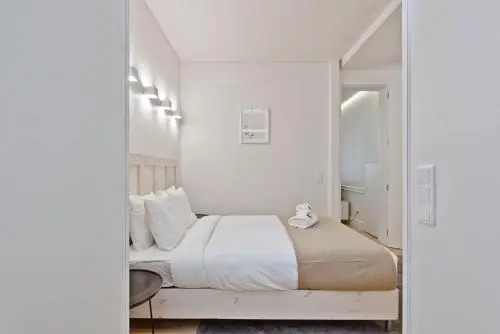 Bmyguest - Exclusive Downtown Apartment