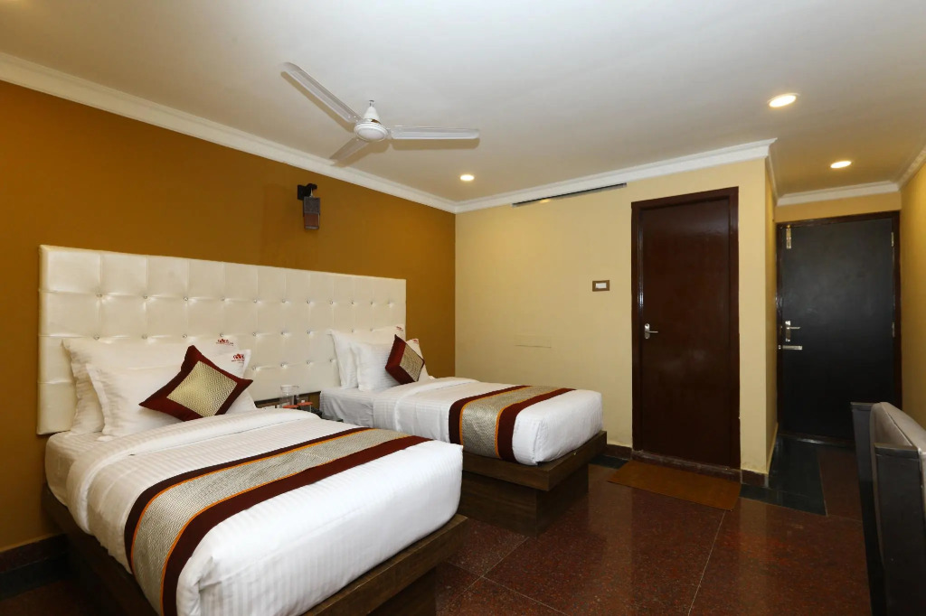 OYO 5225 Neighbour Inn