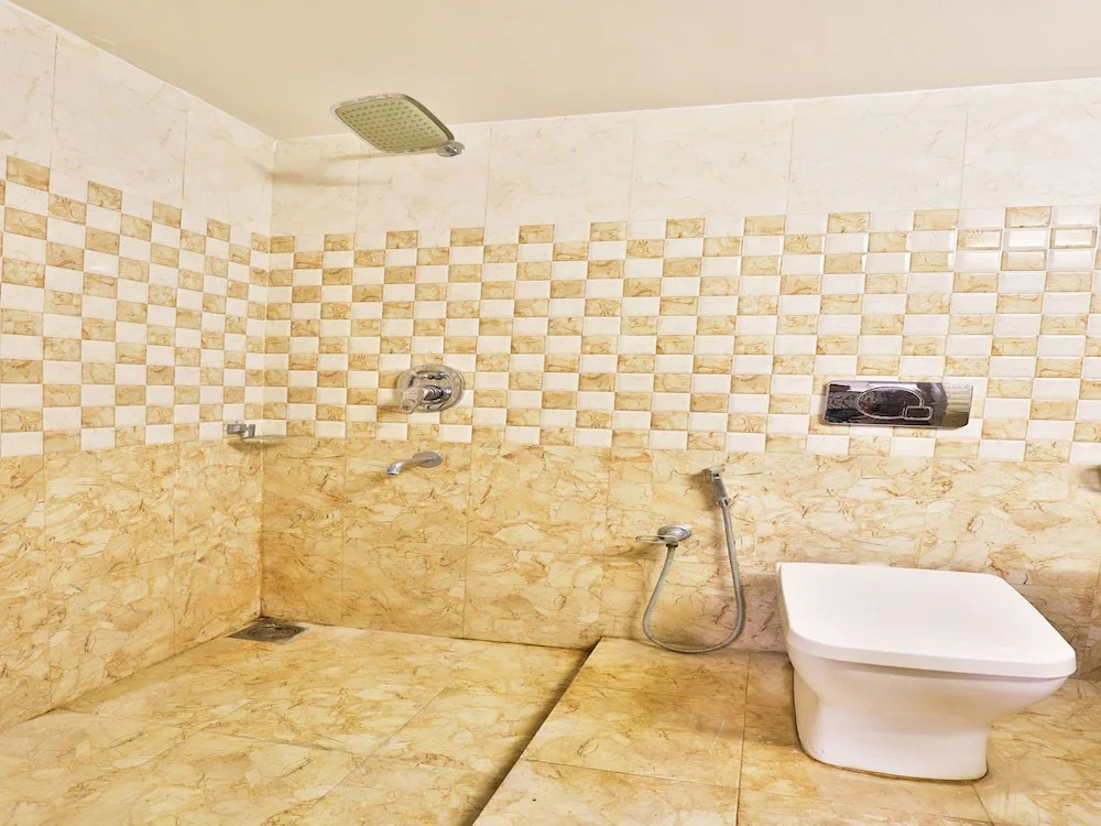 OYO 13668 Hotel Utsav