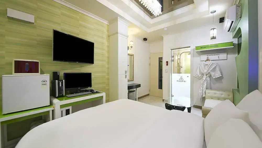 From H Rubens Hotel Mokpo Pyeonghwa Square