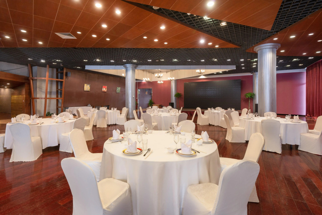 Tianjin Binhai Rezen Hotel