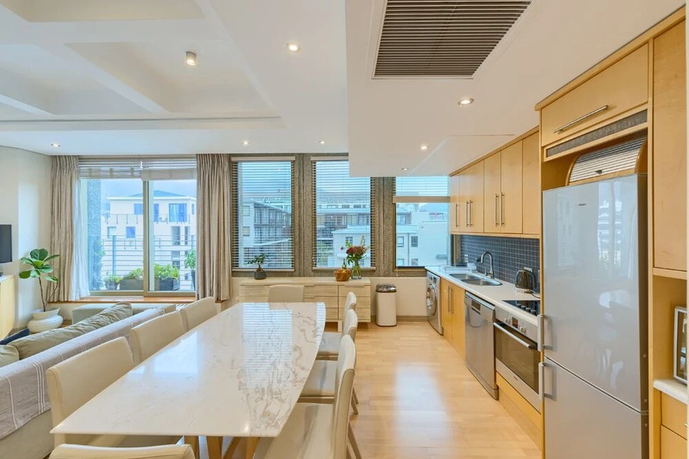 #1003 Cartwright - Stylish & Central