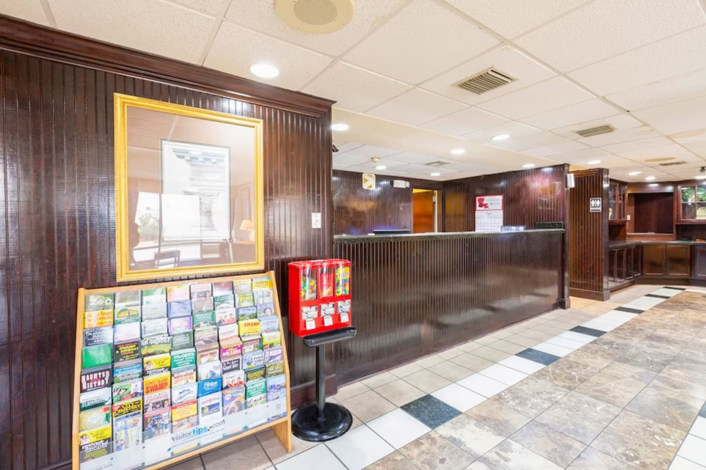 Motel 6 Baton Rouge East, LA I12