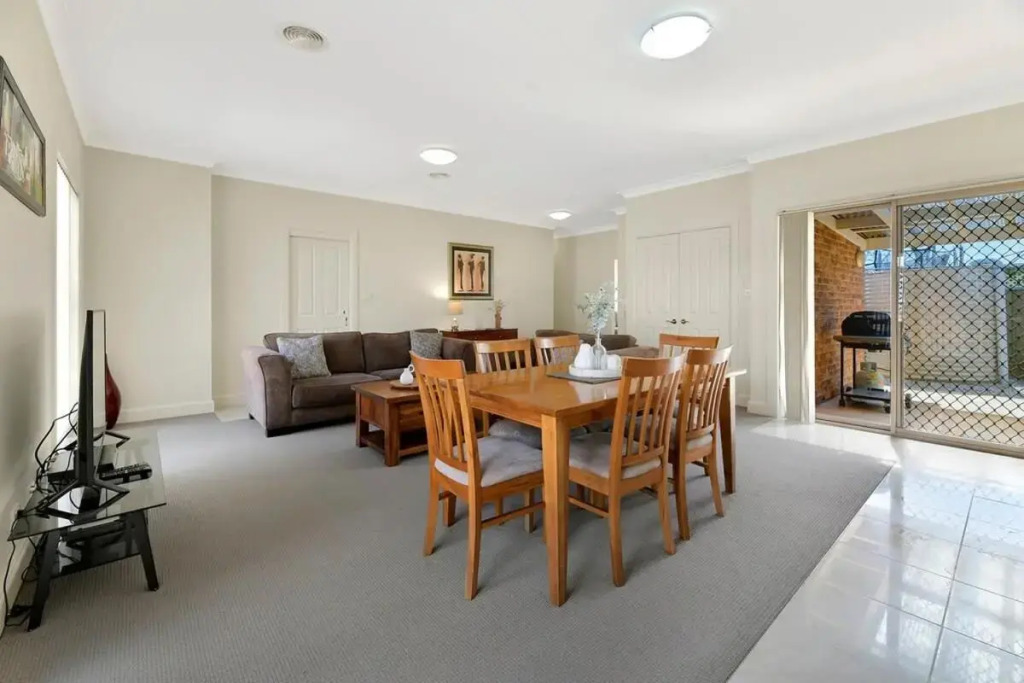 Spacious 2 Bed, 2 Bath Villa, CBD Location