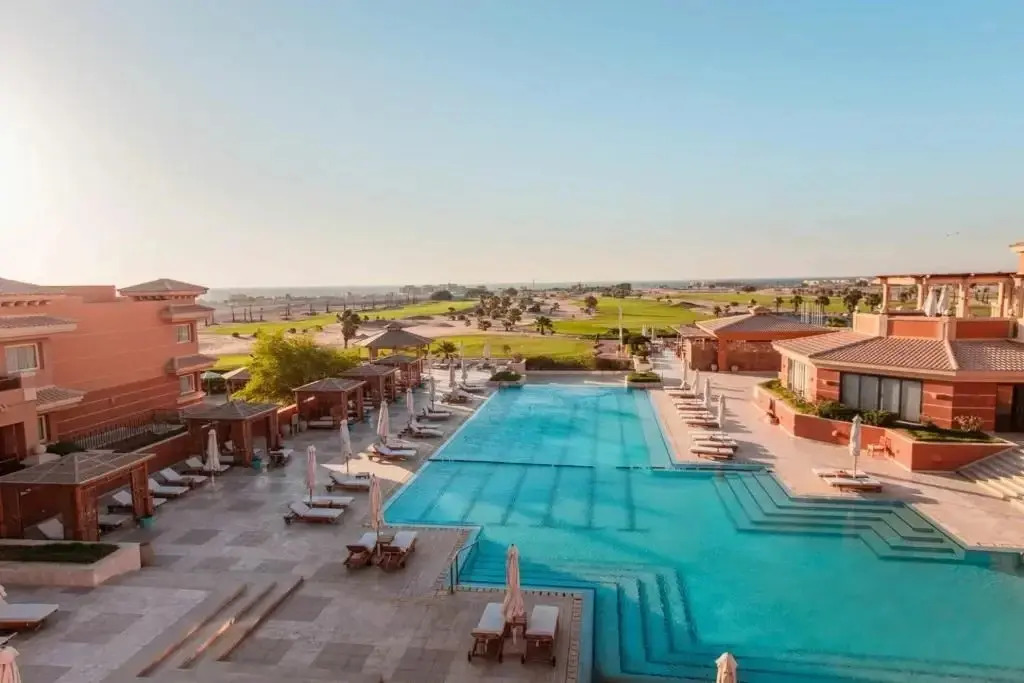 Golf Hotel