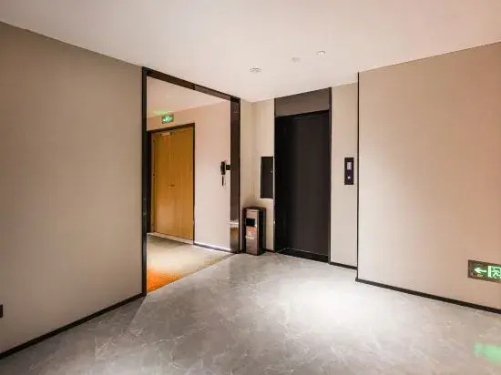 Ni Hao Hotel (Xinxiang Zhiye Jishu Xueyuan Pingyuanhu Campus)