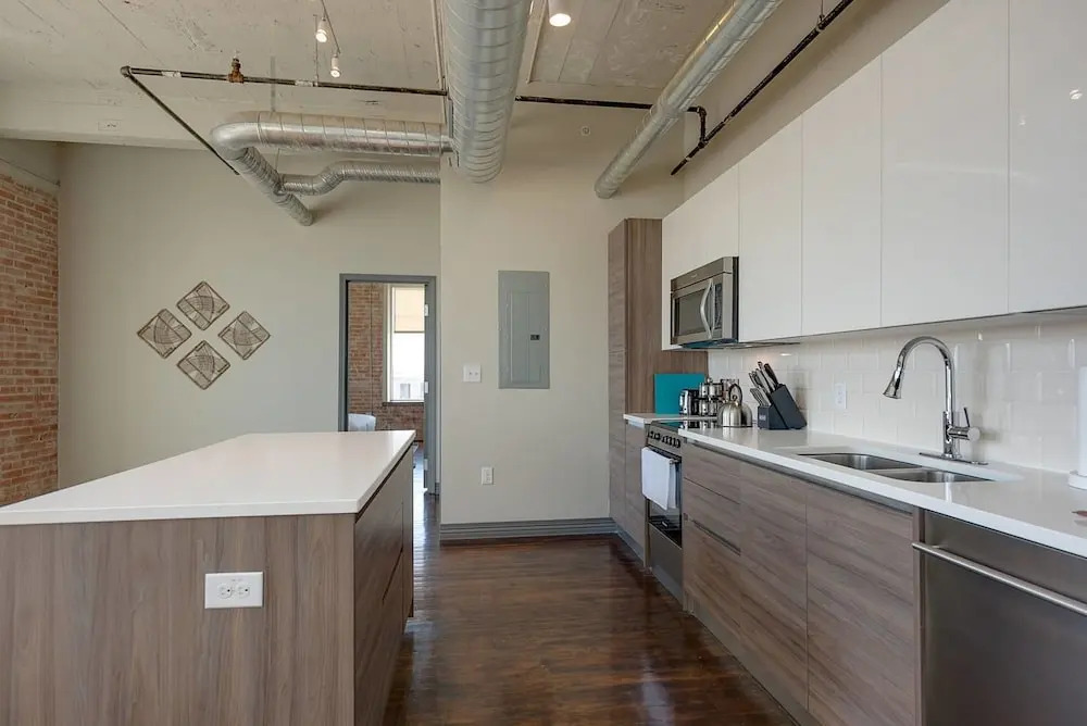 Modern 1bd in the Core of Downtown