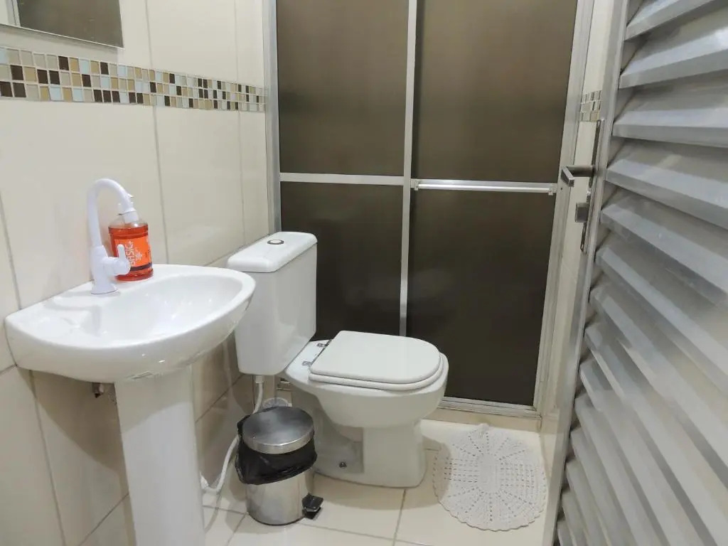 Quartos Em Casa In Caxias da Paraíso