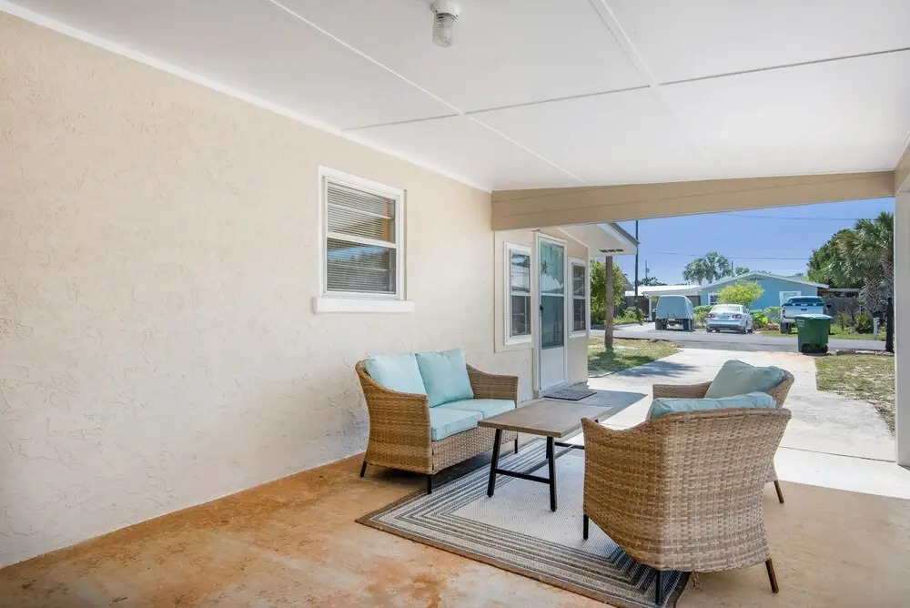 Retro Bungalow