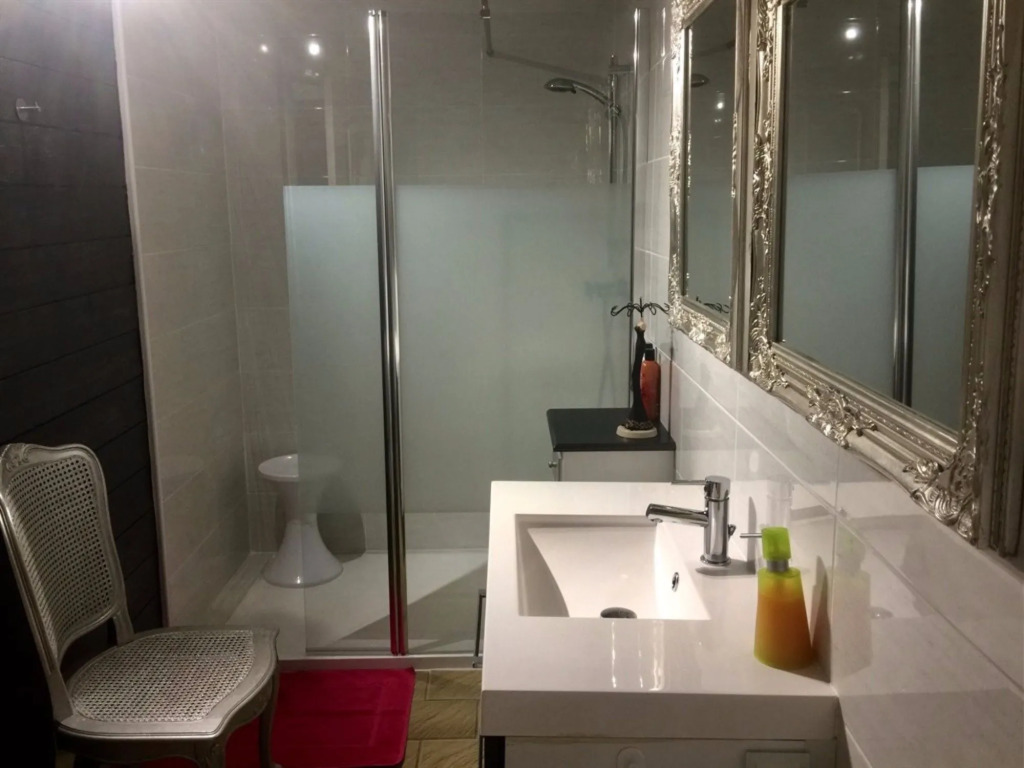 Domaine Ô Clair de Lune - Chambres dHôtes et Gîtes à Sarlat - Accès Cité Médiévale 5 minutes à pied - Parking - SPA & Massages en option - Piscine de saison