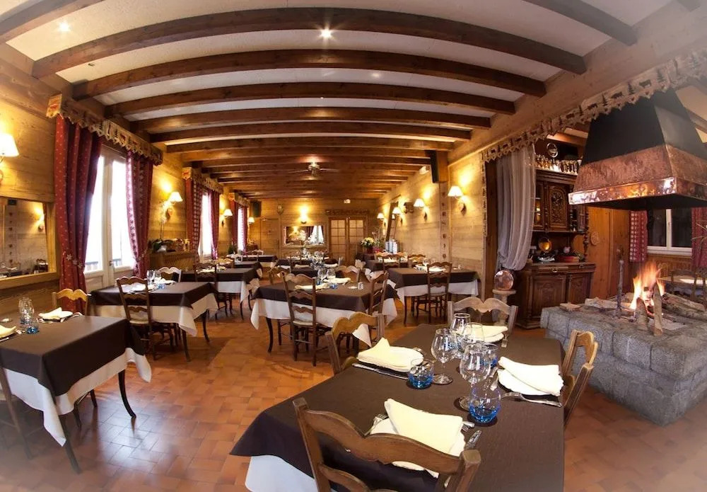 Hôtel - Restaurant - Bar - Le Sapin Fleuri