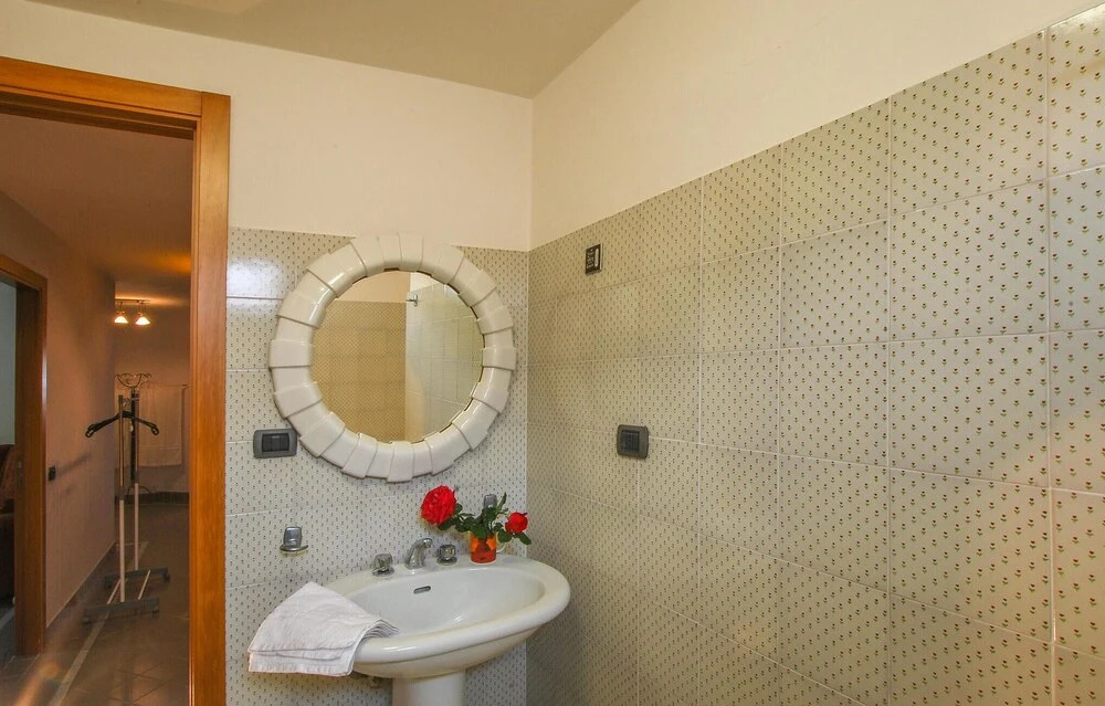 Amazing Home in Civitanova Marche With Internet and 3 Bedrooms