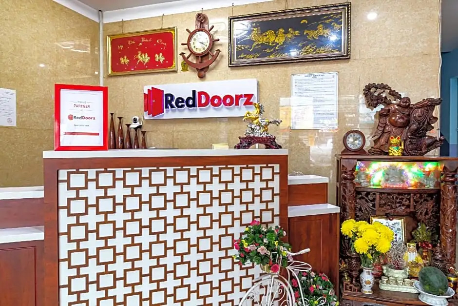 RedDoorz Nam Bac Hotel Phan Dang Luu Phu Nhuan