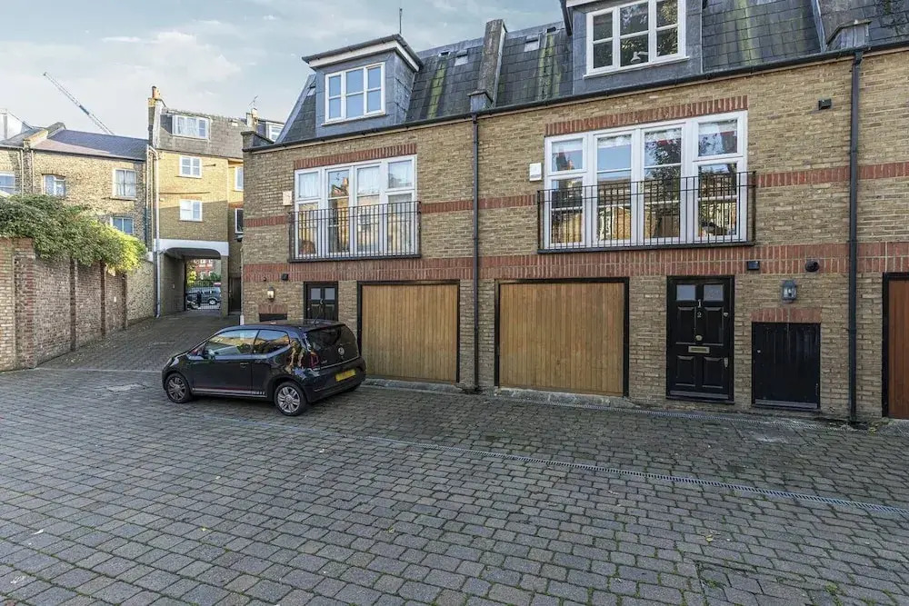 JOIVY Lovely 2bed House in Wandsworth w/ Backyard Patio