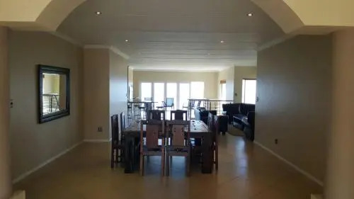 Luxurious house on Pinnacle Point Estate