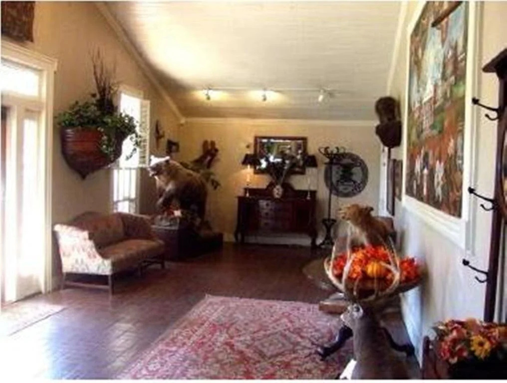 The Gateway Inn