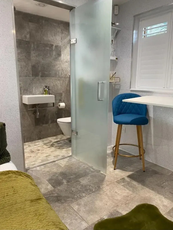 Oakwood Cabin Retreat in Bexleyheath