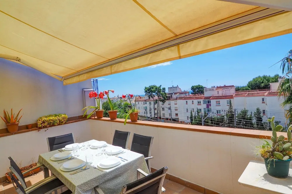Portman Duplex by Hello Apartments Sitges